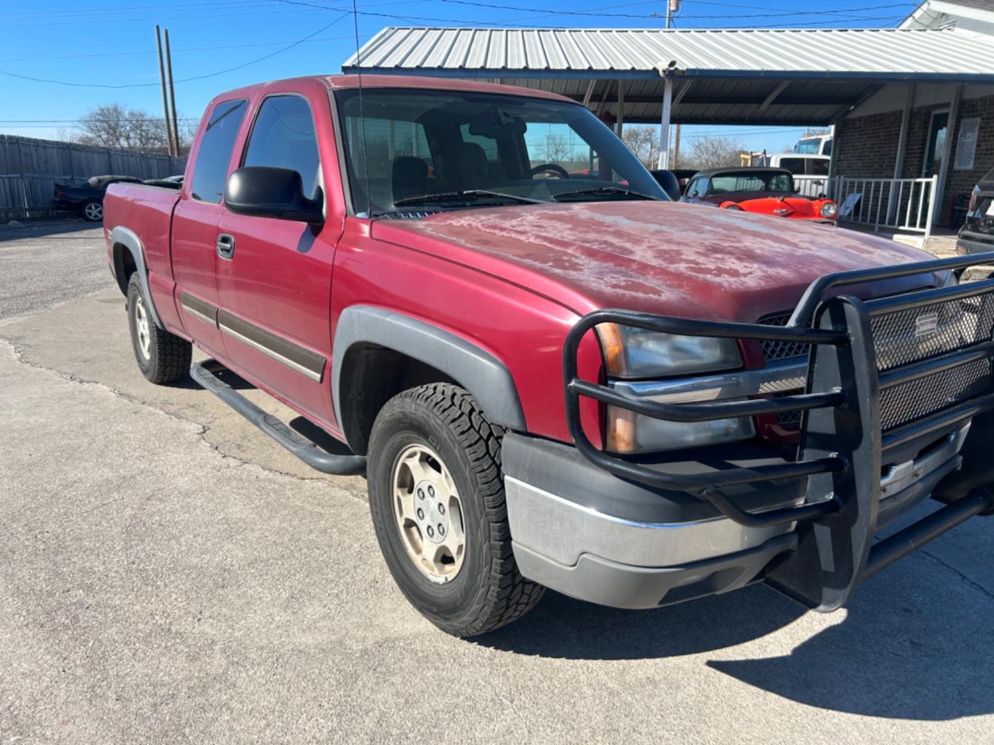 2004 Red Chevrolet Silverado 1500 (1GCEK19T64E) , located at 1687 Business 35 S, New Braunfels, TX, 78130, (830) 625-7159, 29.655487, -98.051491 - Photo#4